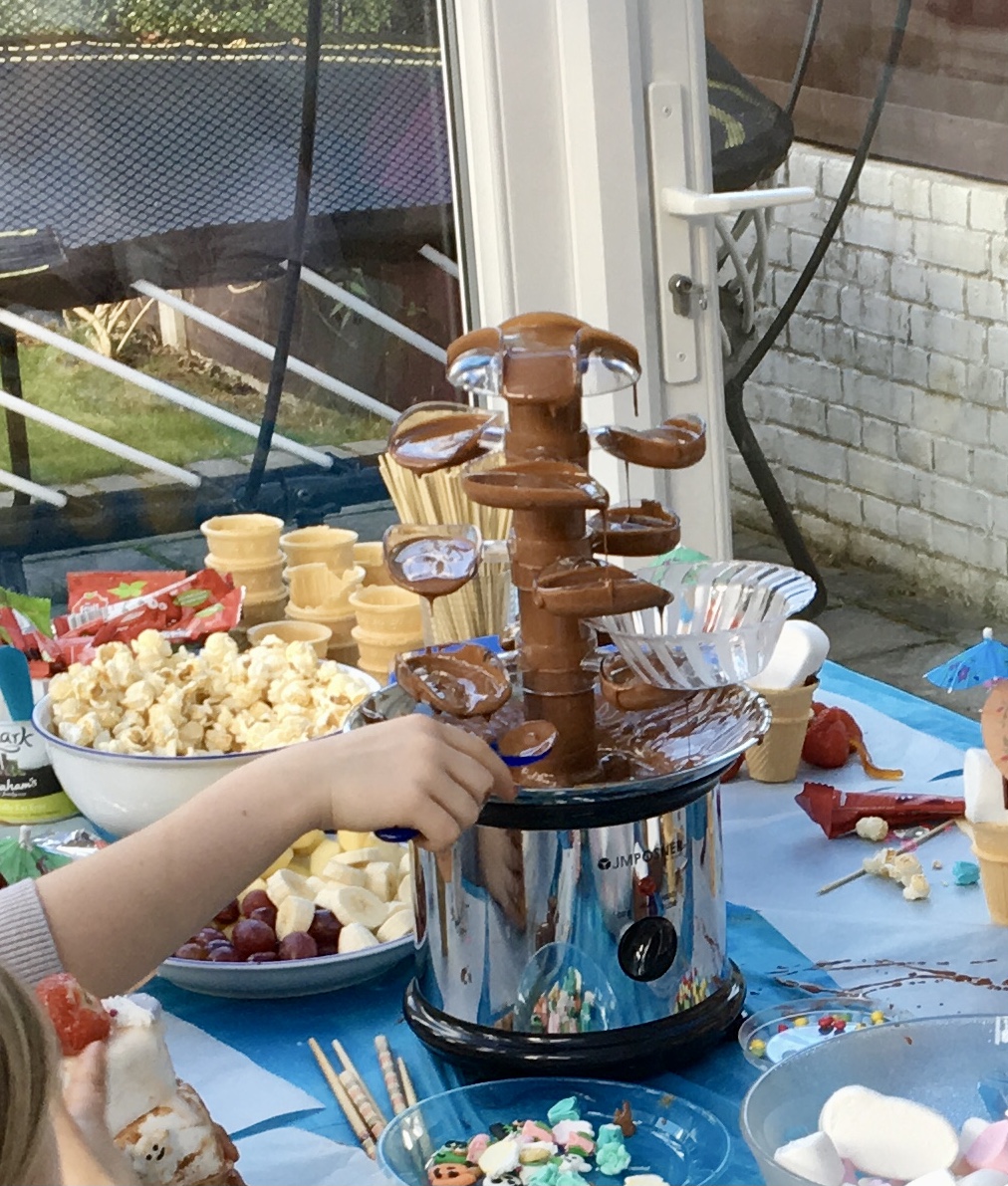 Kindergeburtstagsnachfeier mit Schokobrunnen